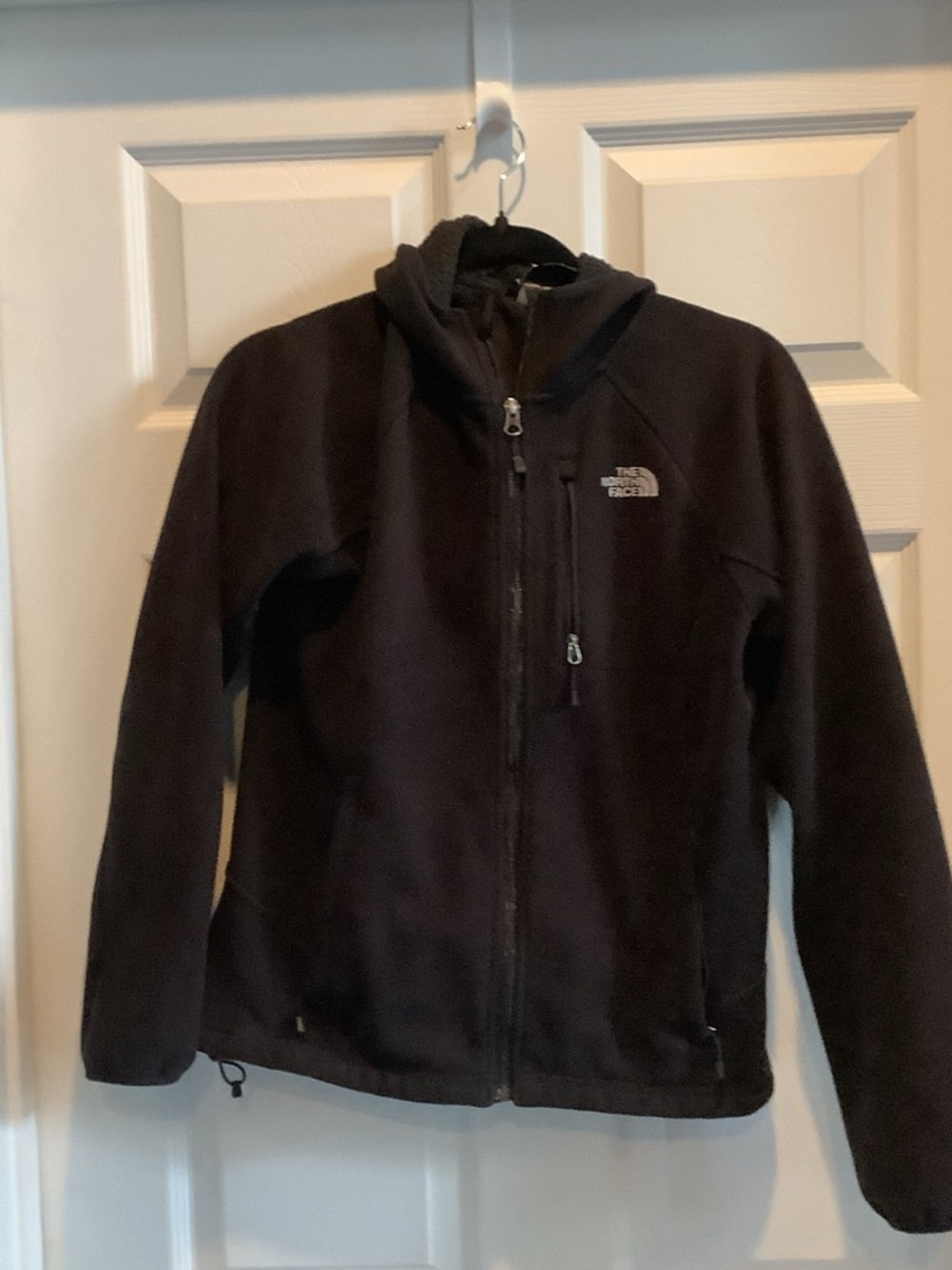 The North Face‎ Women’s Black Full-Zip Hooded Fleece Jacket